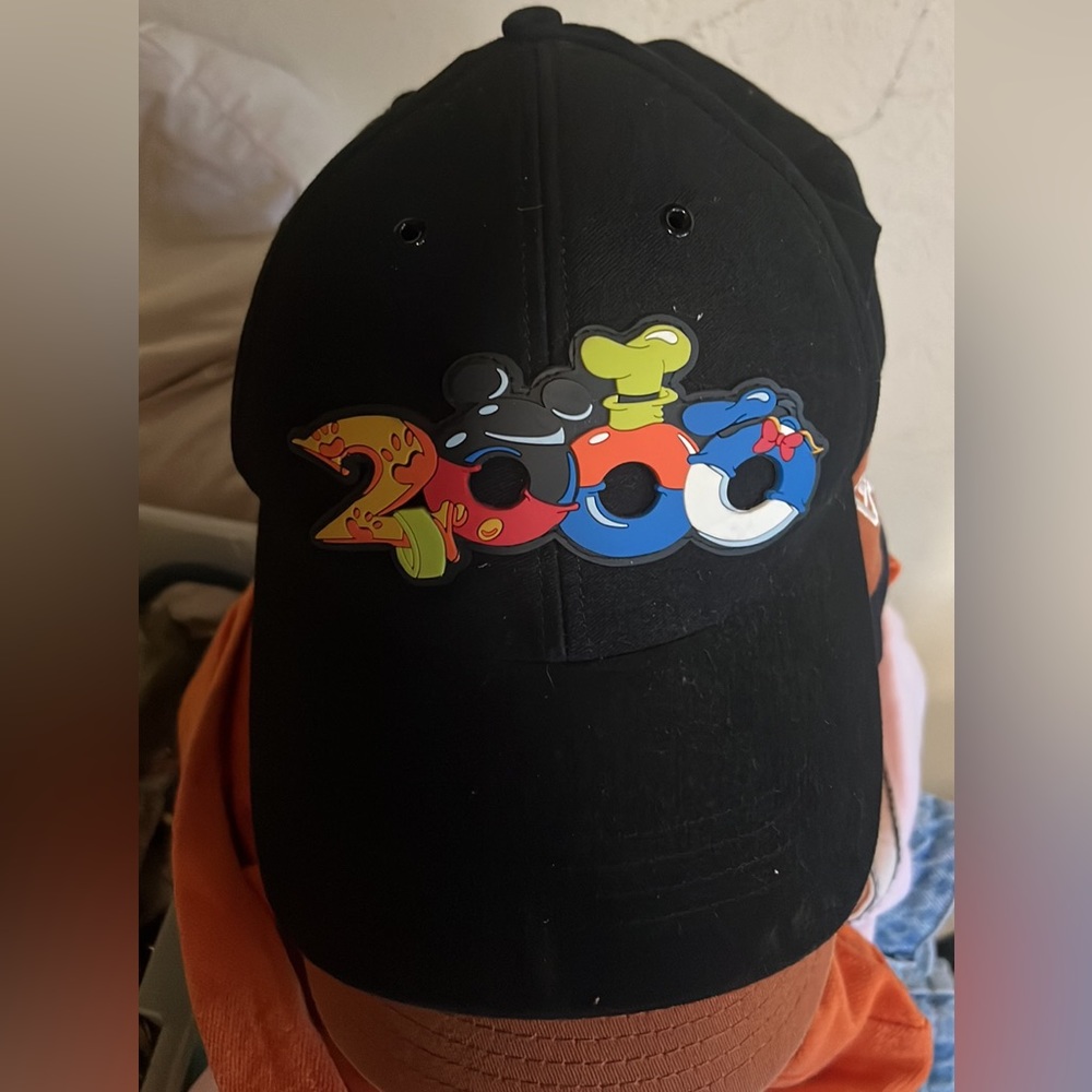 Disney 2000 hat